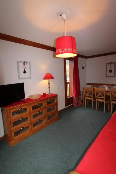 Urlaub in den Bergen 3-Zimmer-Appartment für 6 Personen (B32) - Résidence Valmonts - Val Cenis - Wohnzimmer