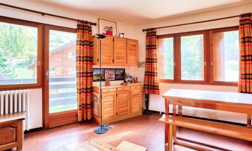 Rent in ski resort Studio 5 people (Confort 27m²) - Résidence Vars Sainte Marie - maeva Home - Vars - Summer outside