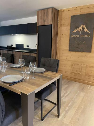 Holiday in mountain resort 6 room apartment 12-14 people (Sauna) - Résidence W 2050 - La Plagne - Table