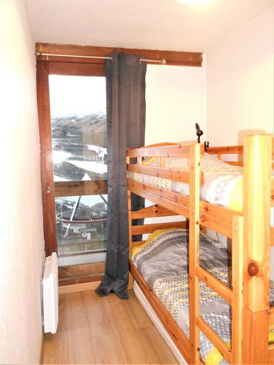 Holiday in mountain resort 3 room apartment 6 people (1608) - Résidence Zodiaque Vostok - Le Corbier - Bunk beds