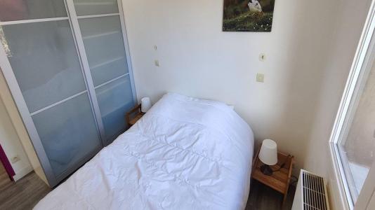 Holiday in mountain resort 3 room apartment 4 people (1) - Saint Genest - Pelvoux - Accommodation