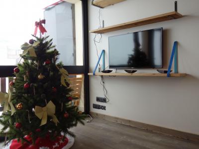 Holiday in mountain resort 3 room apartment 4 people (1) - Super Tignes - Tignes - Living room