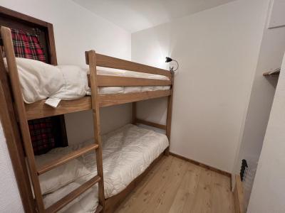 Holiday in mountain resort Studio cabin mezzanine 6 people - Vie de clare - Serre Chevalier - Bedroom