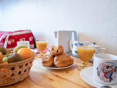 Vakantie in de bergen Appartement 1 kamers 2 personen (80) - Vostok Zodiaque - Le Corbier - Woonkamer