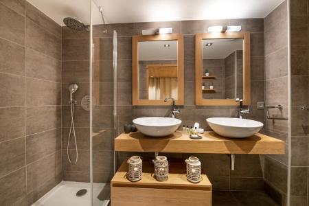 Holiday in mountain resort 4 room apartment 6 people (B03) - Whistler Lodge - Courchevel - Shower room