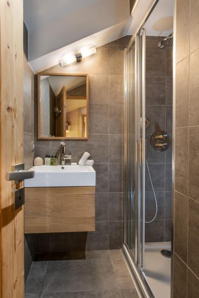 Vacanze in montagna Appartamento 4 stanze con cabina per 4-6 persone (B07) - Whistler Lodge - Courchevel - Bagno con doccia