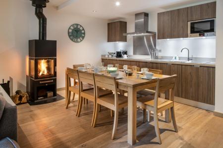 Vacanze in montagna Appartamento 4 stanze con cabina per 6-8 persone (B05) - Whistler Lodge - Courchevel - Tavolo